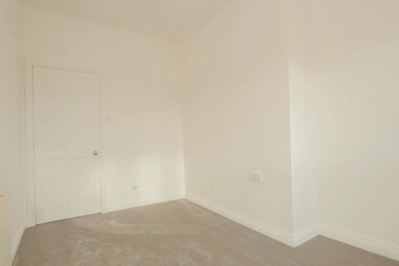 Woodfield Terrace, Pudsey, LS28, photo 13