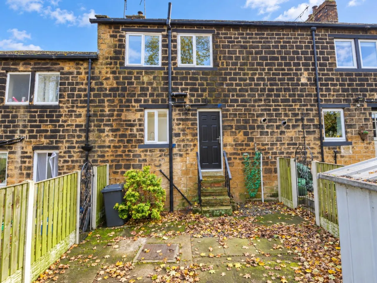 Woodfield Terrace, Pudsey, LS28, photo 18