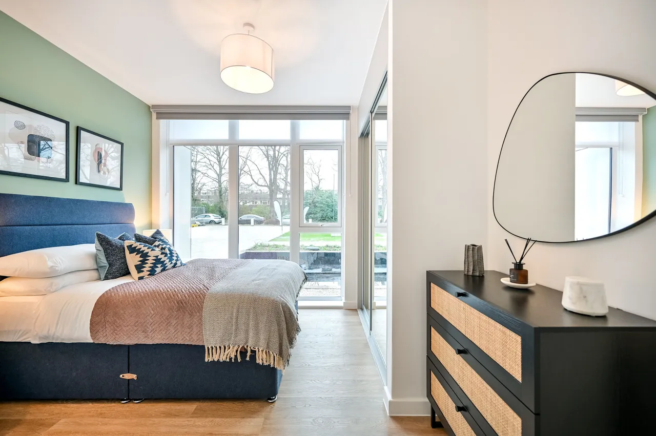 Showflat 1, Walton Court, 2 Leaping Birds Rise, Walton-on-Thames, photo 8