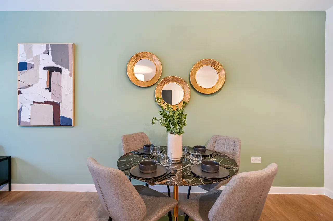 Showflat 1, Walton Court, 2 Leaping Birds Rise, Walton-on-Thames, photo 4