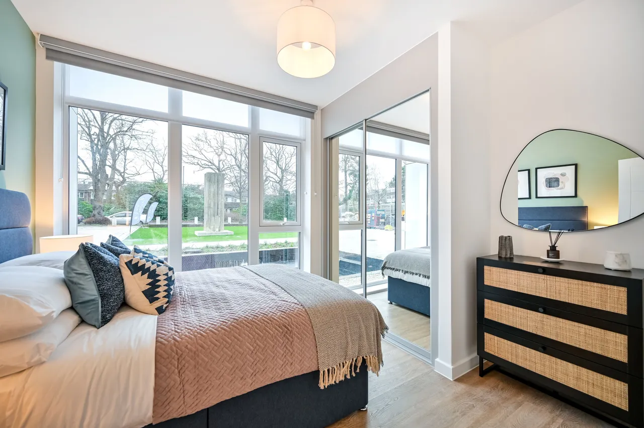 Showflat 1, Walton Court, 2 Leaping Birds Rise, Walton-on-Thames, photo 9