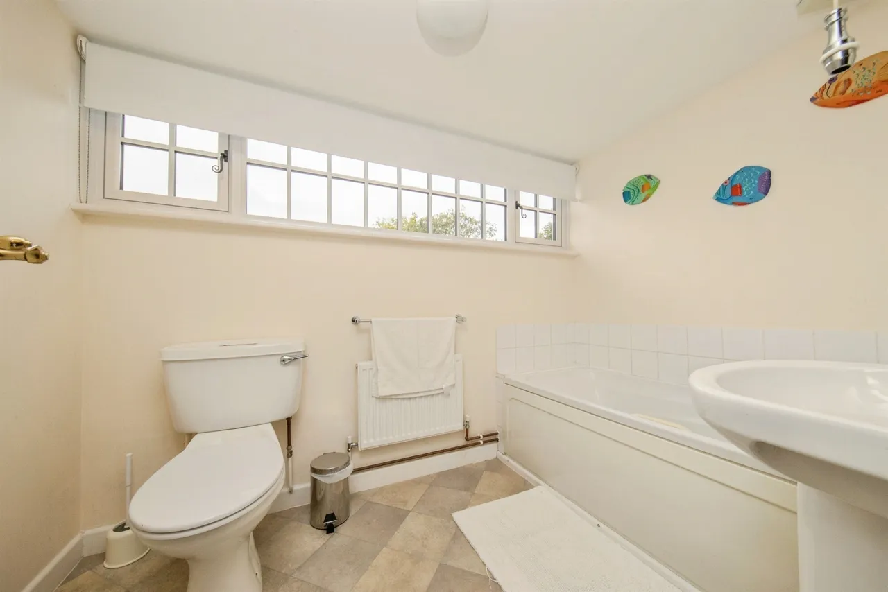 The Street, Shottisham, IP12, photo 13