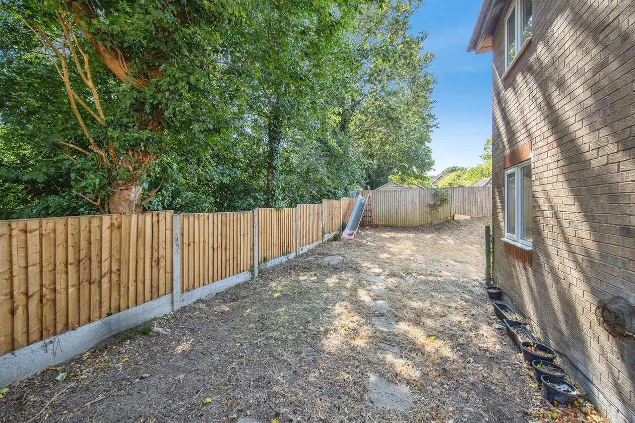 Stable Close, Stanway, COLCHESTER, photo 11