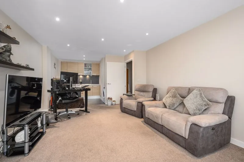 The Heart, Walton-On-Thames KT12 1GB, photo 4