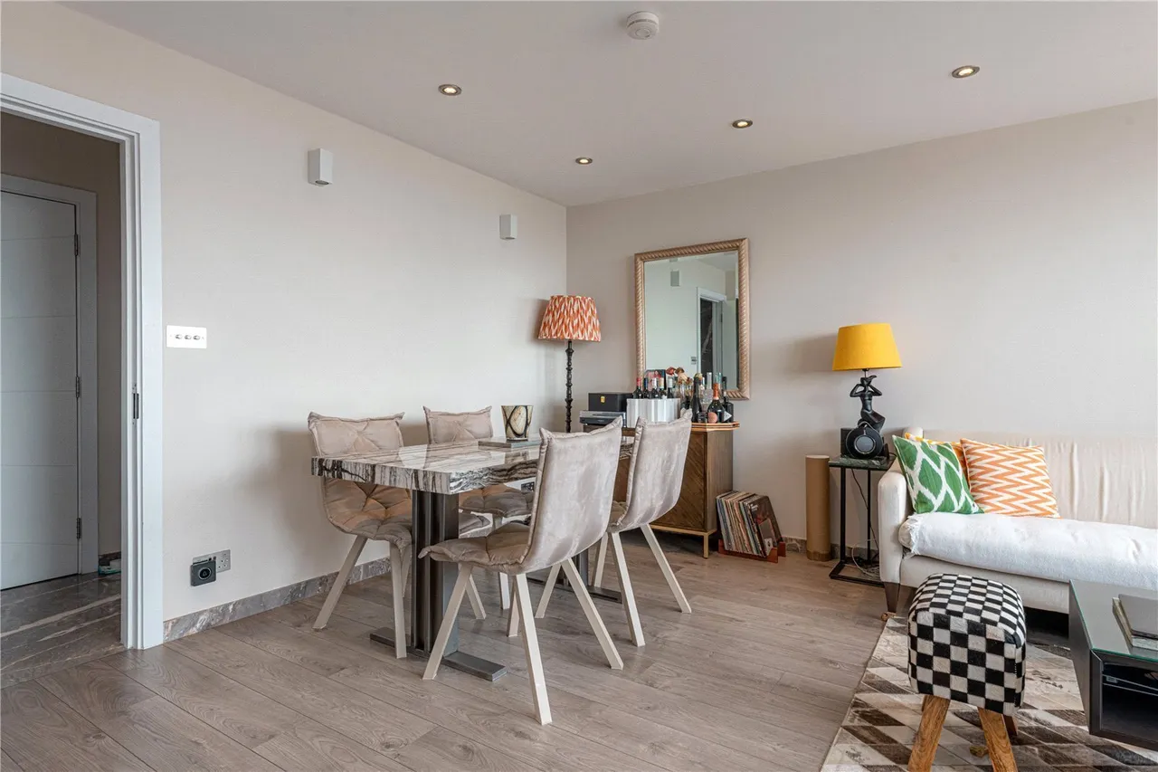 2 bed flat for sale, Porchester Place, London, W2
