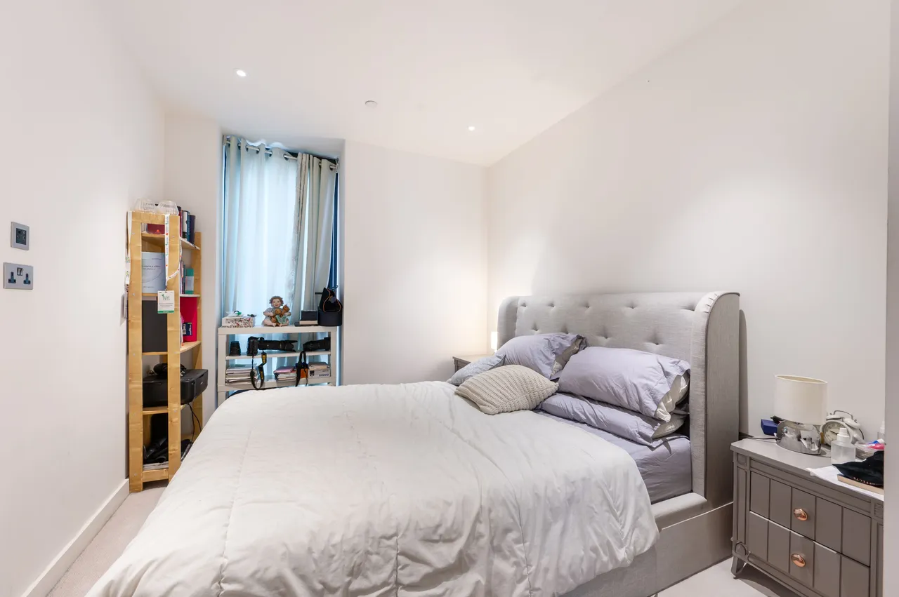 18 Pienna Apartments, 2 Elvin Gardens, Wembley, photo 5