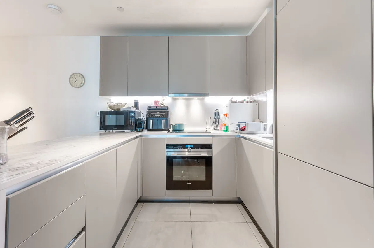 18 Pienna Apartments, 2 Elvin Gardens, Wembley, photo 10
