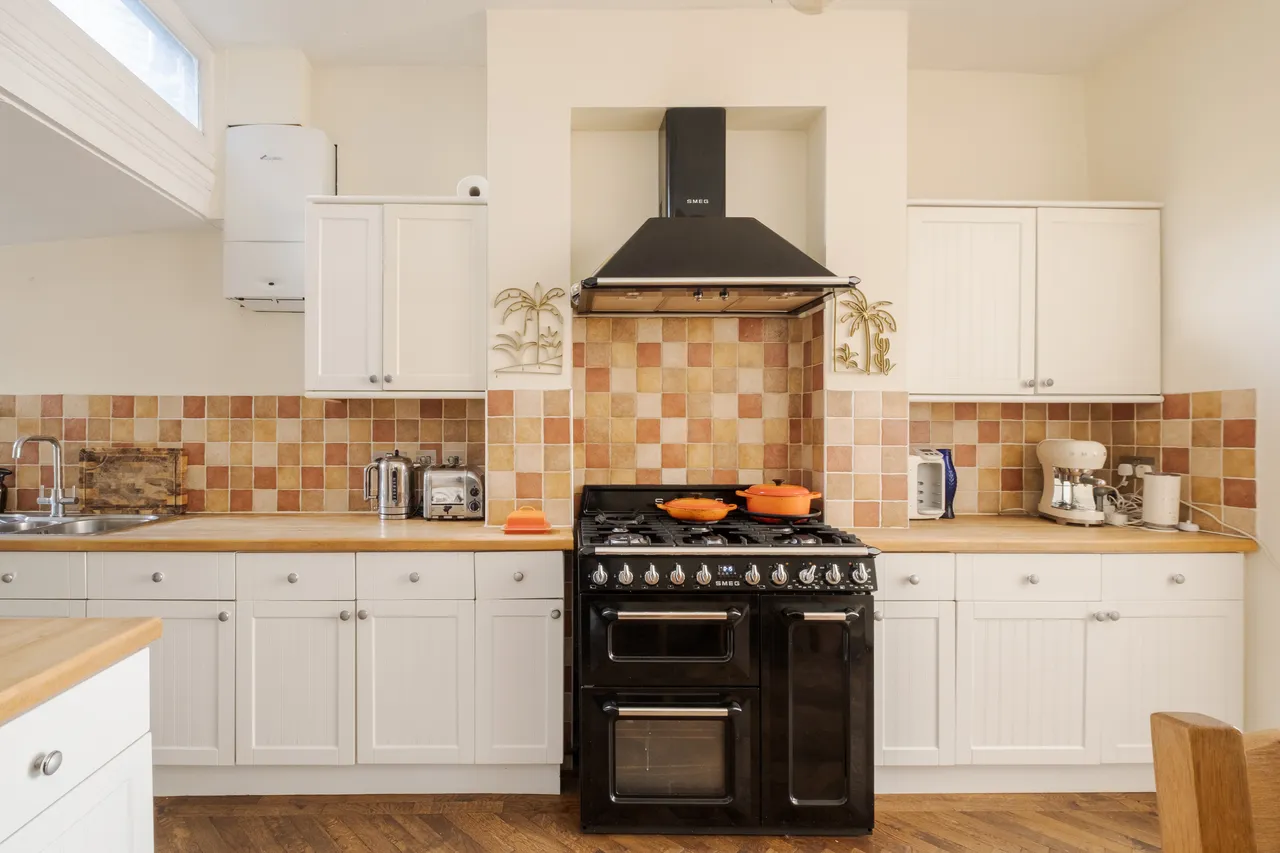 Hillfield Park, London, N10, photo 6