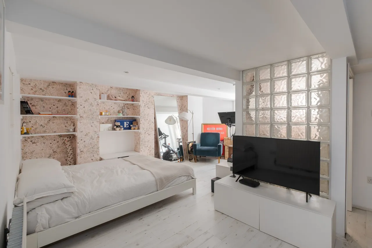 Hillfield Park, London, N10, photo 12