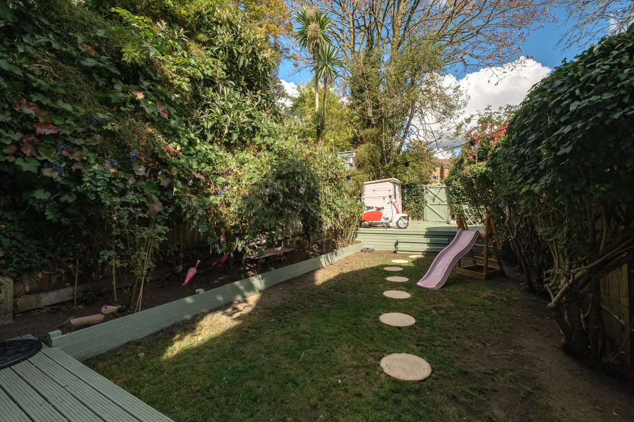 Hillfield Park, London, N10, photo 20