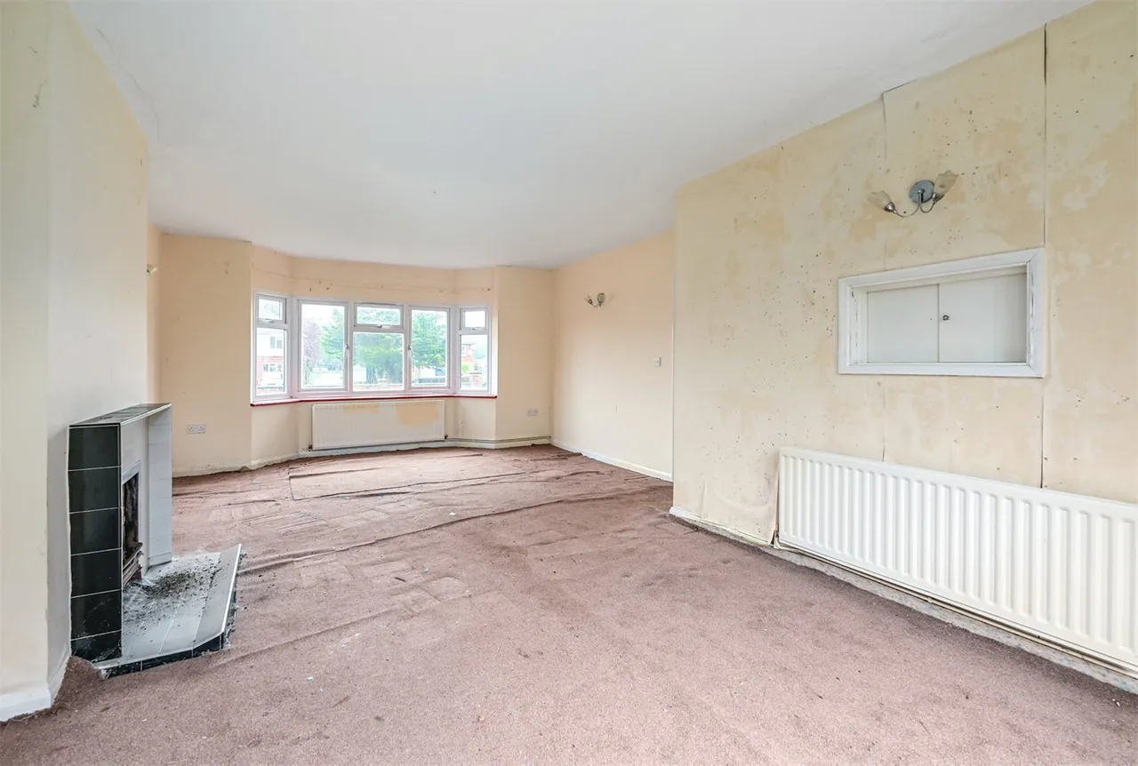 Hamesmoor Road, Mytchett, Camberley, Surrey, GU16 6JD, photo 4
