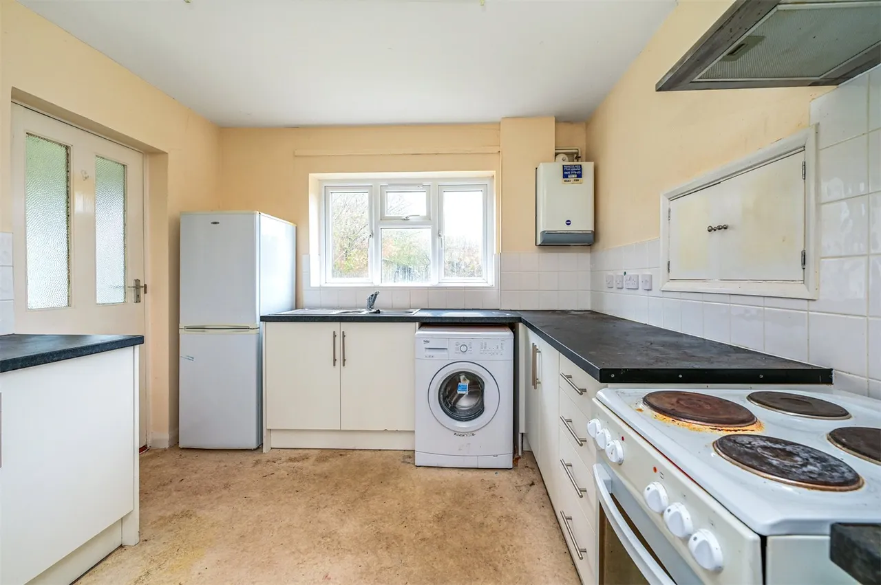 Hamesmoor Road, Mytchett, Camberley, Surrey, GU16 6JD, photo 5