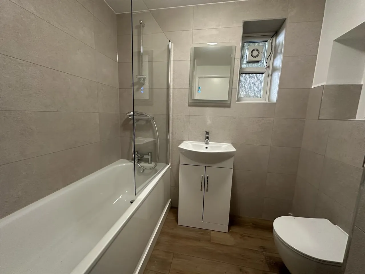Horseshoe Lane, Watford, photo 4