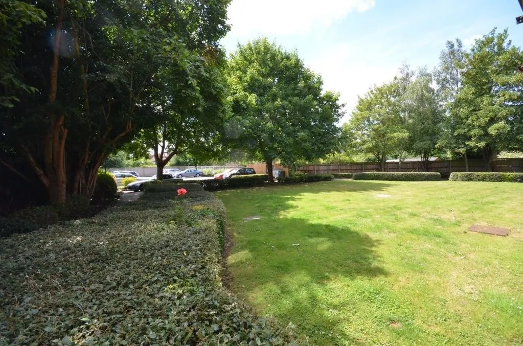 Horseshoe Lane, Watford, photo 6