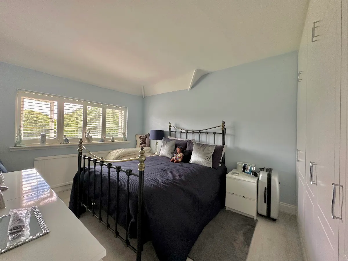 Melksham Drive, Harold Hill, photo 9