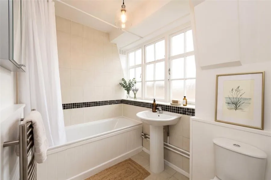 Vicarage Crescent, London, SW11, photo 5