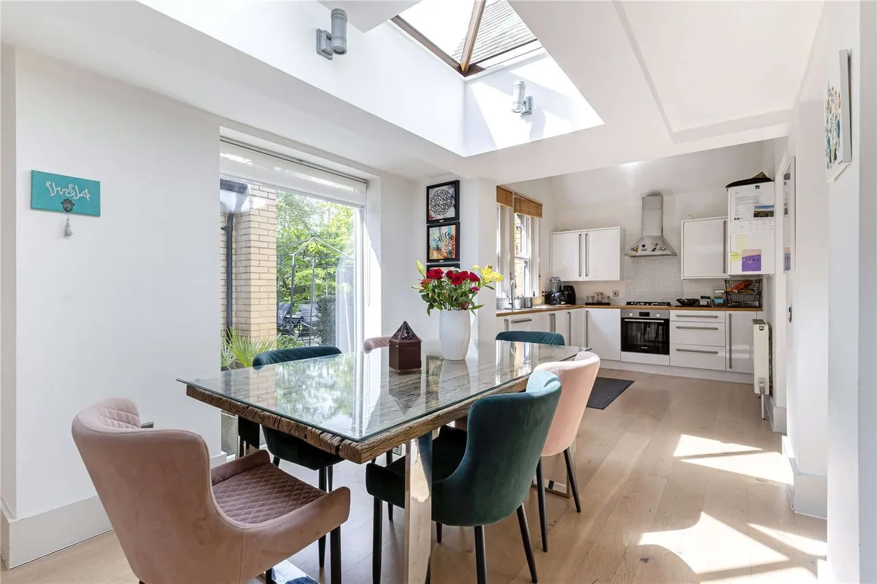 Buckhurst Road, Sunninghill, Berkshire, SL5 7QA, photo 6