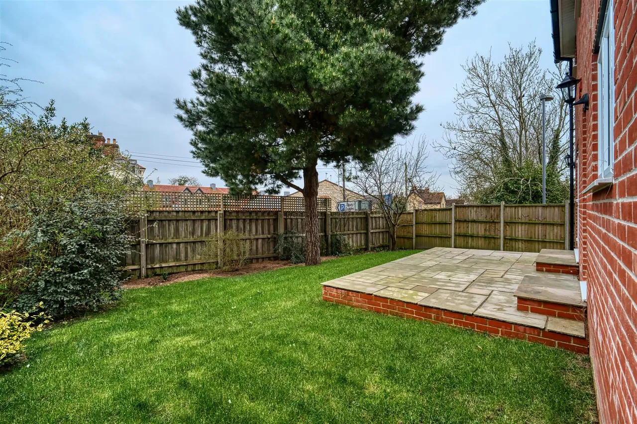 Cypress Way, Gillingham, photo 2