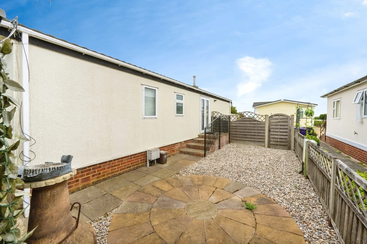 Hillcrest Park, Wilbury Hills Road, Letchworth Garden City, Hertfordshire, SG6, photo 13