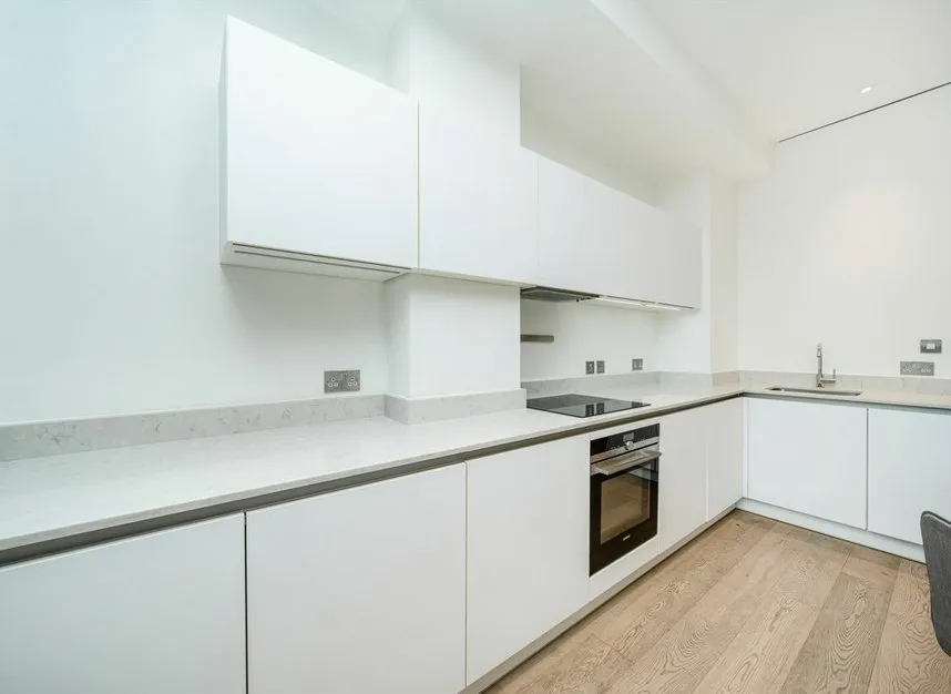 Highgate Hill, Archway, N19, photo 3