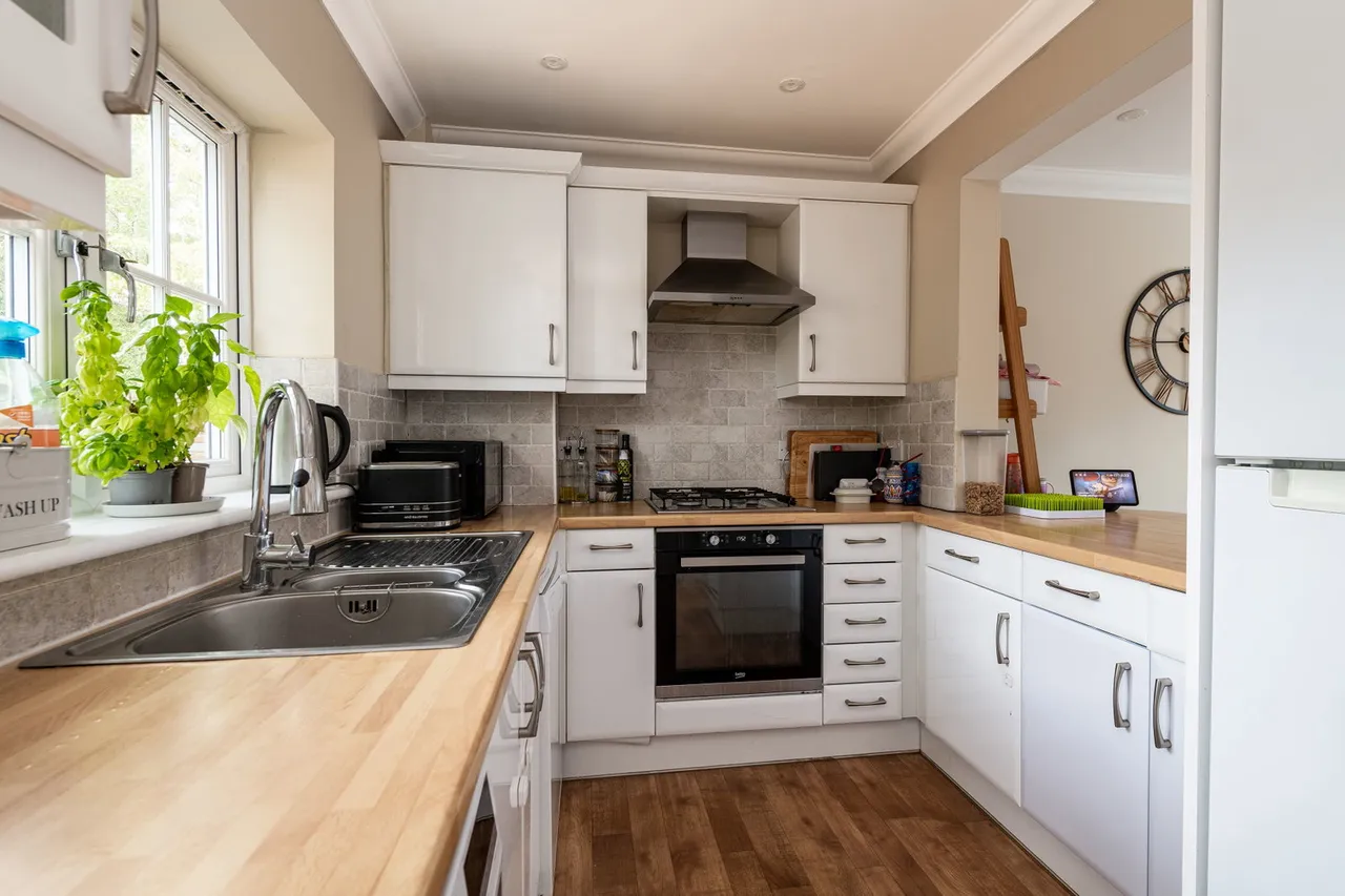 Maidstone Road, Paddock Wood, TN12, photo 5