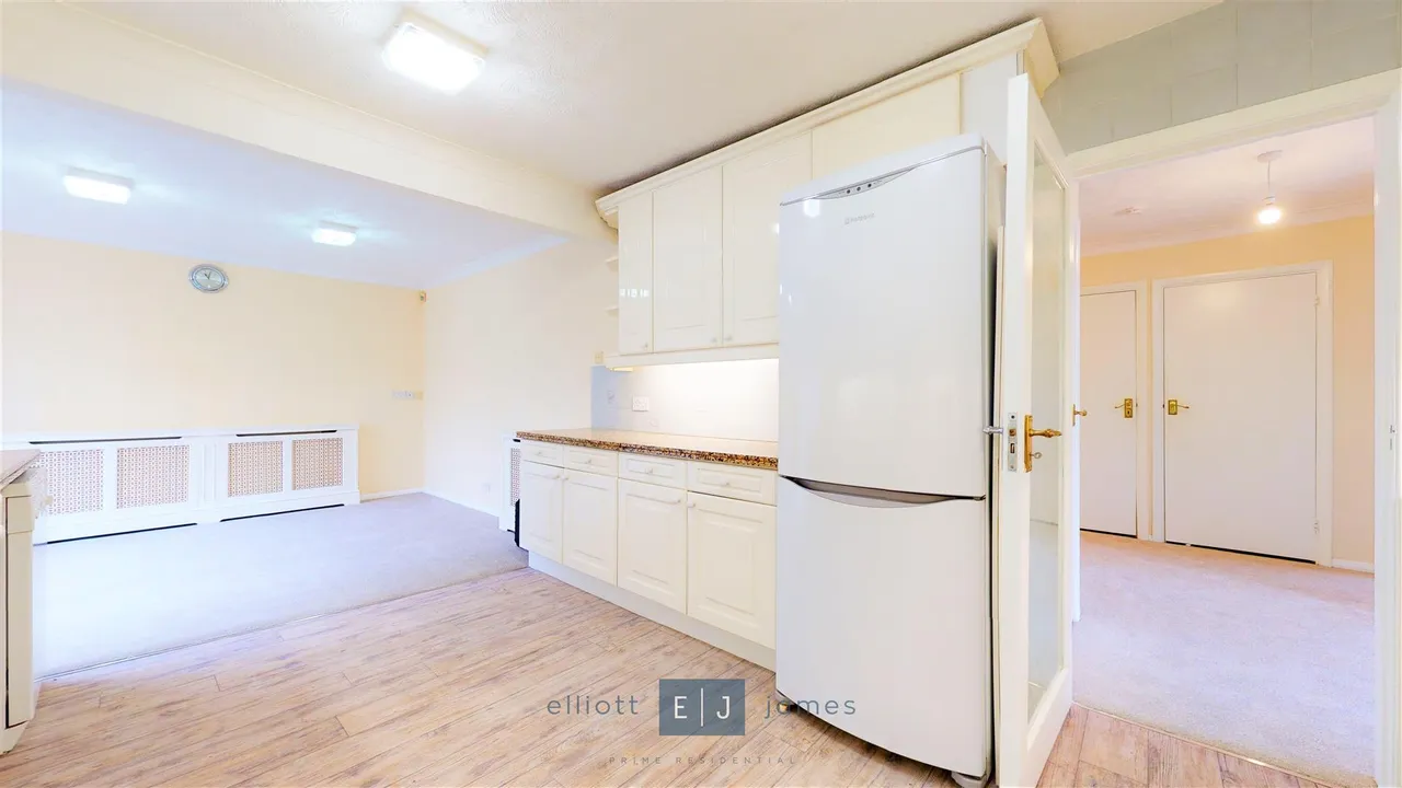 Hainault Grove, Chigwell, photo 5