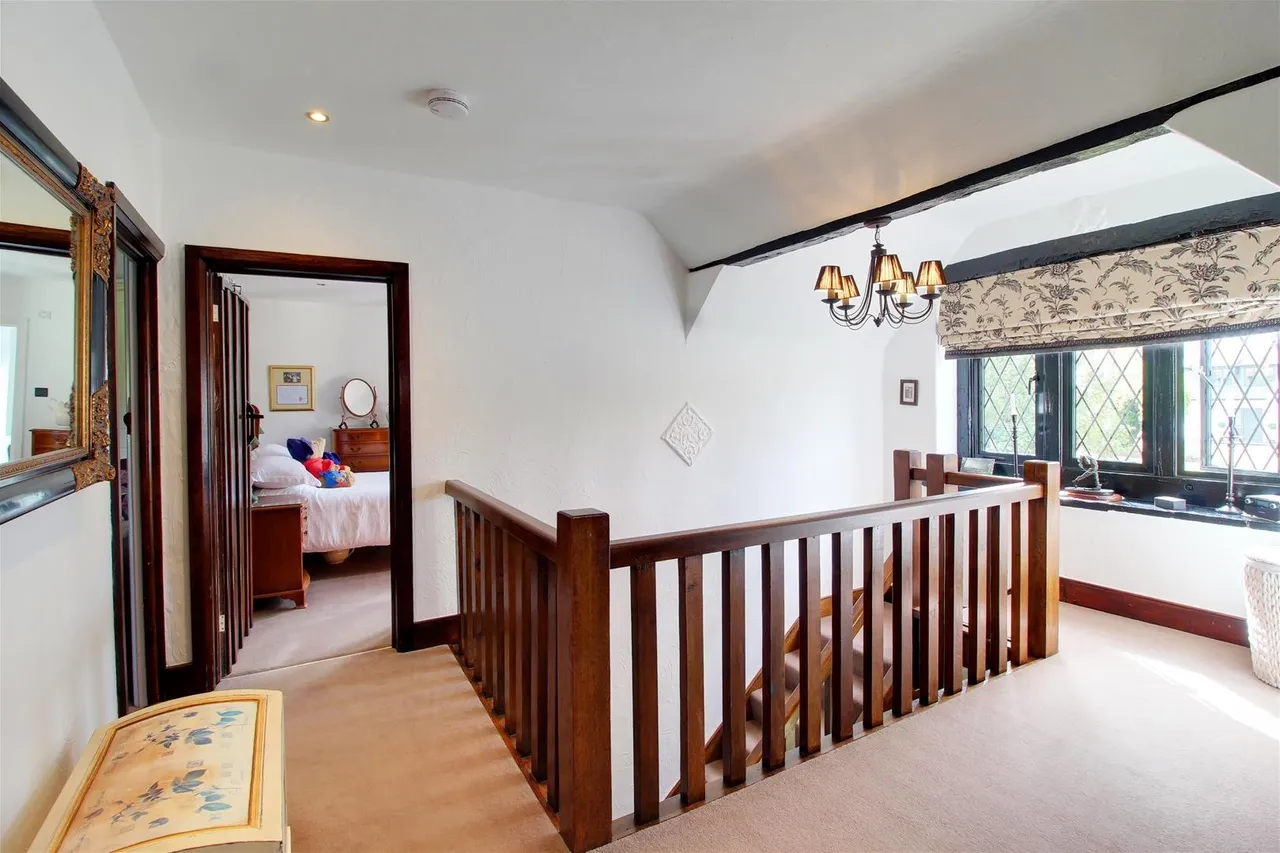 Brookmans Avenue, Brookmans Park AL9 7QG, photo 22
