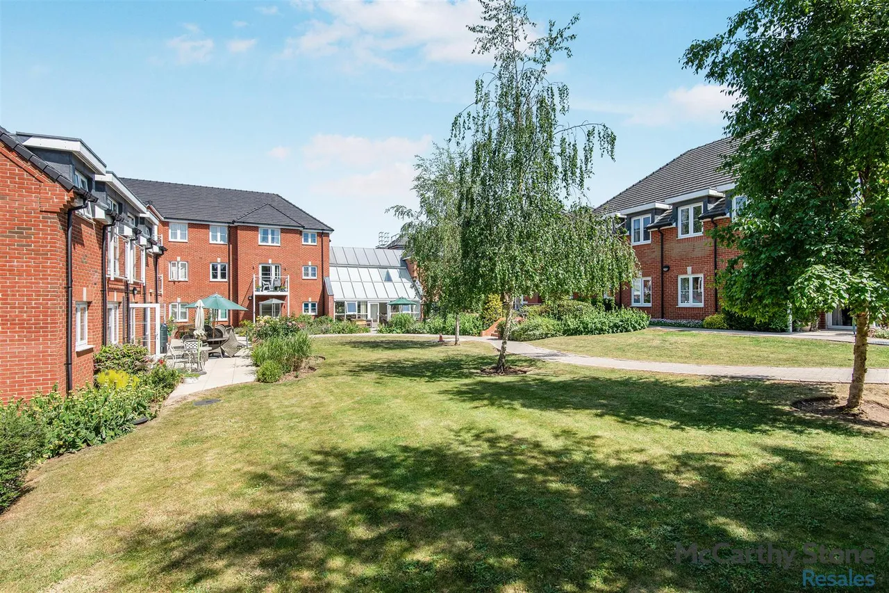 Old Park Road, Hitchin, SG5, photo 17