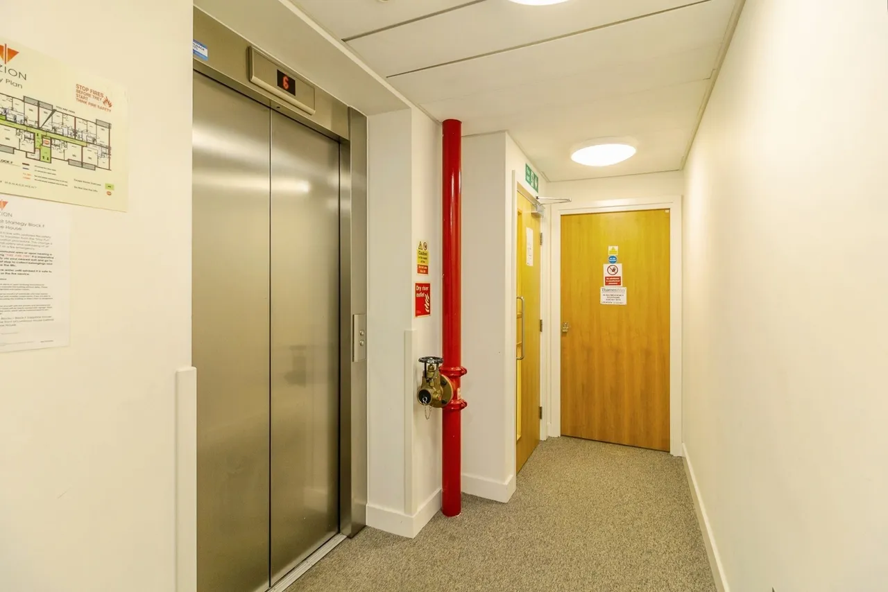 South Row, Milton Keynes, MK9, photo 5