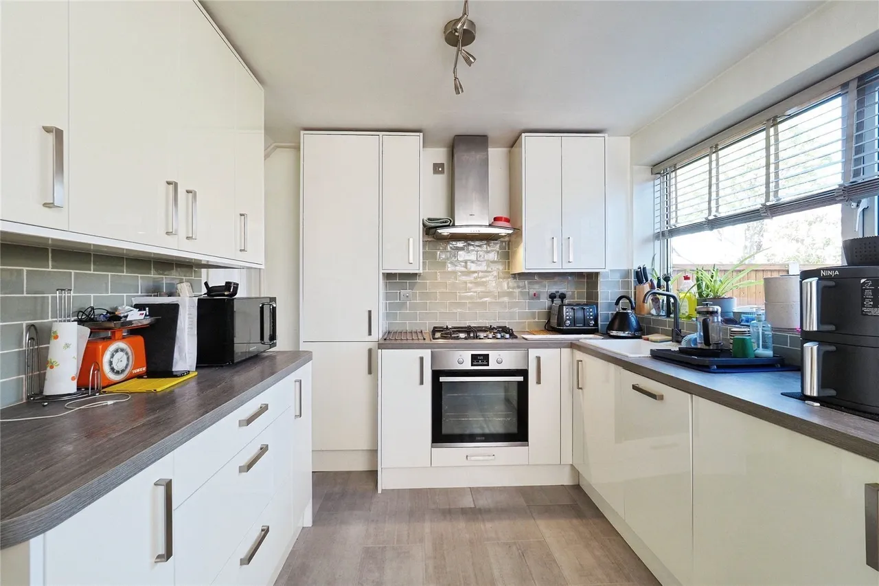 Alford Close, Beeston, Nottingham, Nottinghamshire, NG9, photo 2