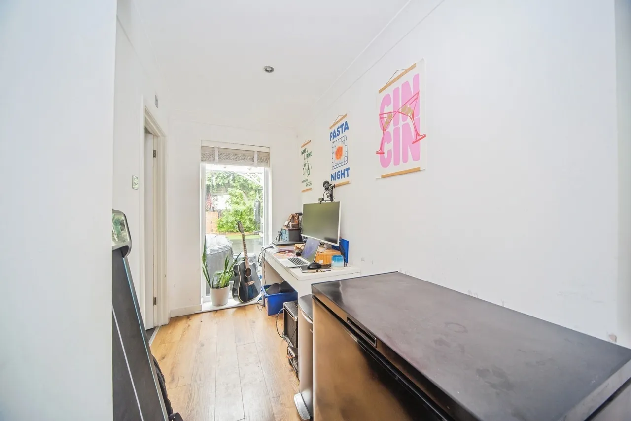 Henry Road, Shirley, SO15, photo 8