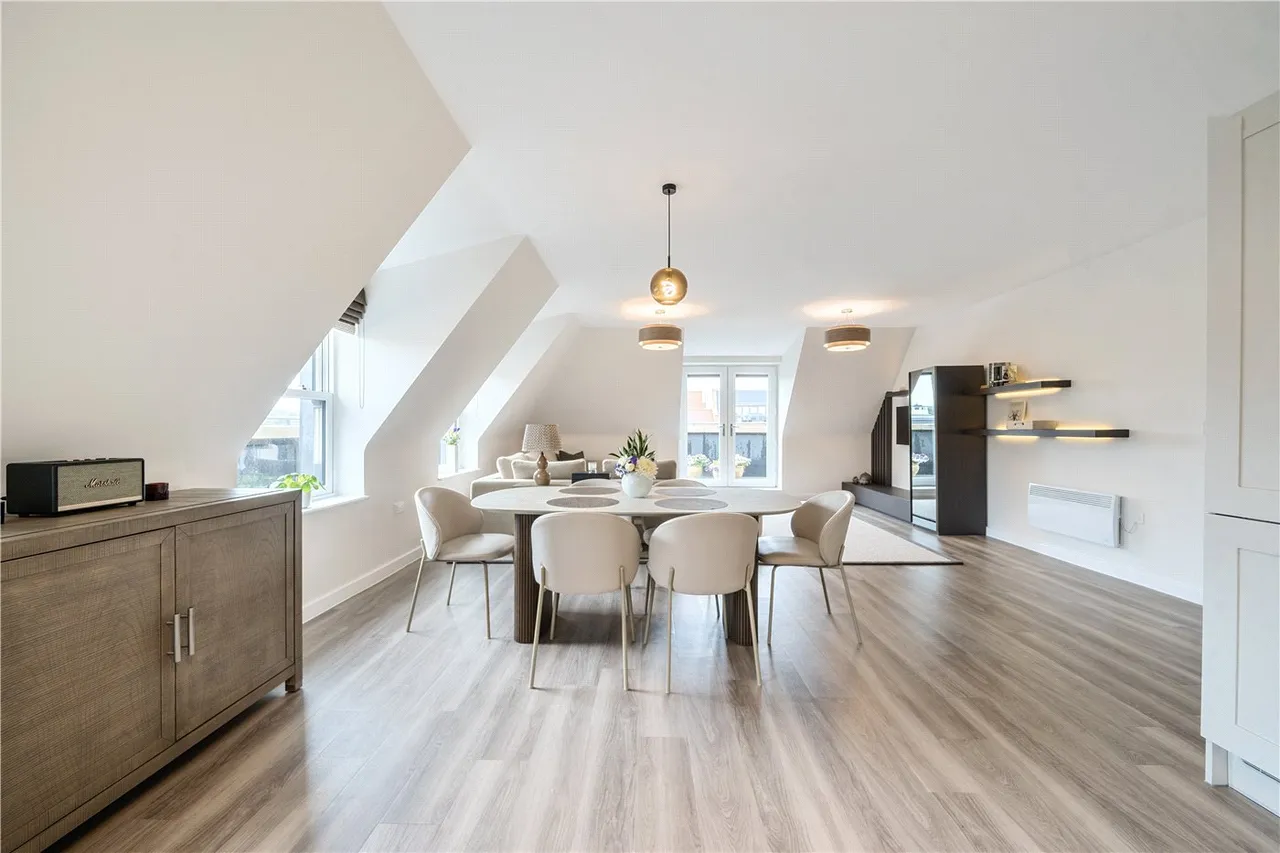 Nightingale Walk, Farnham, United Kingdom, GU9, photo 11