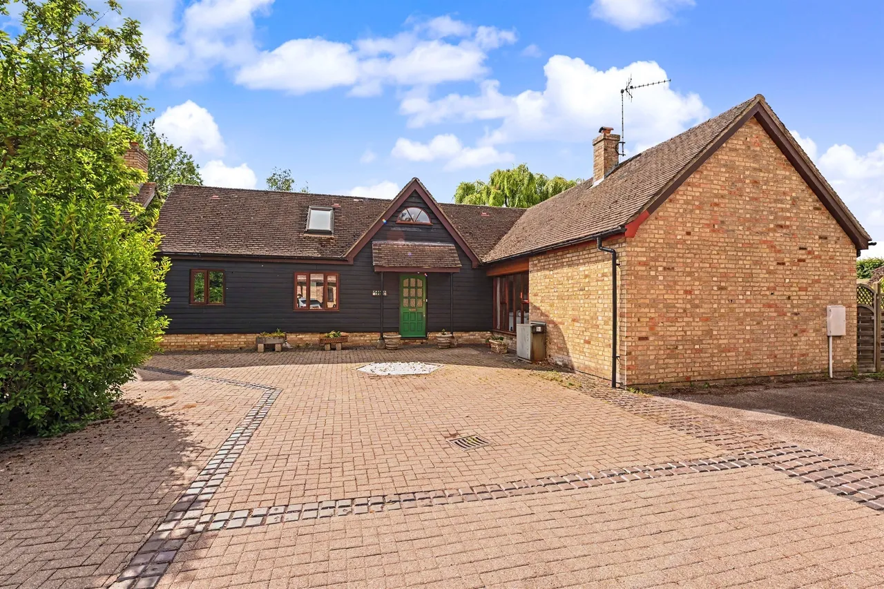 Church Lane, Cheddington, Leighton Buzzard, photo 2