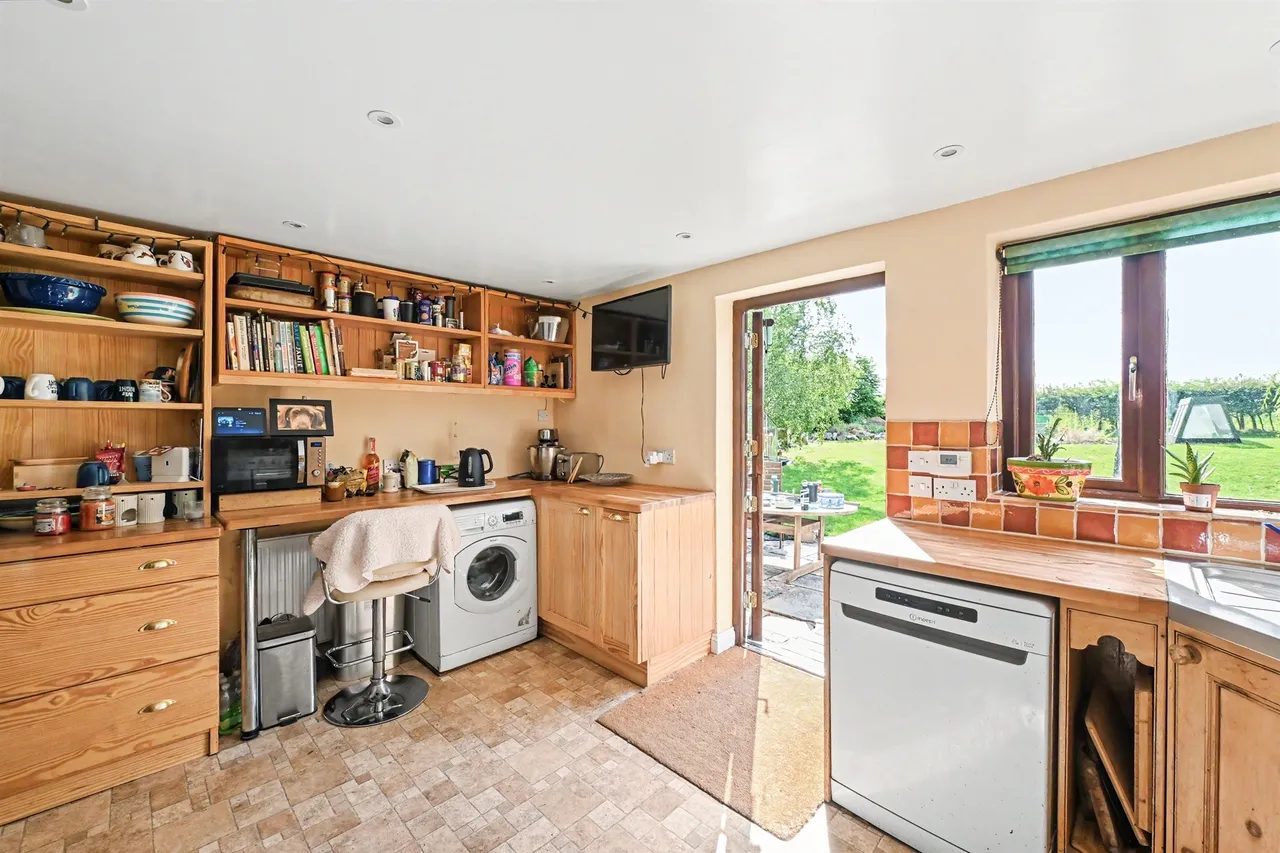 Church Lane, Cheddington, Leighton Buzzard, photo 12