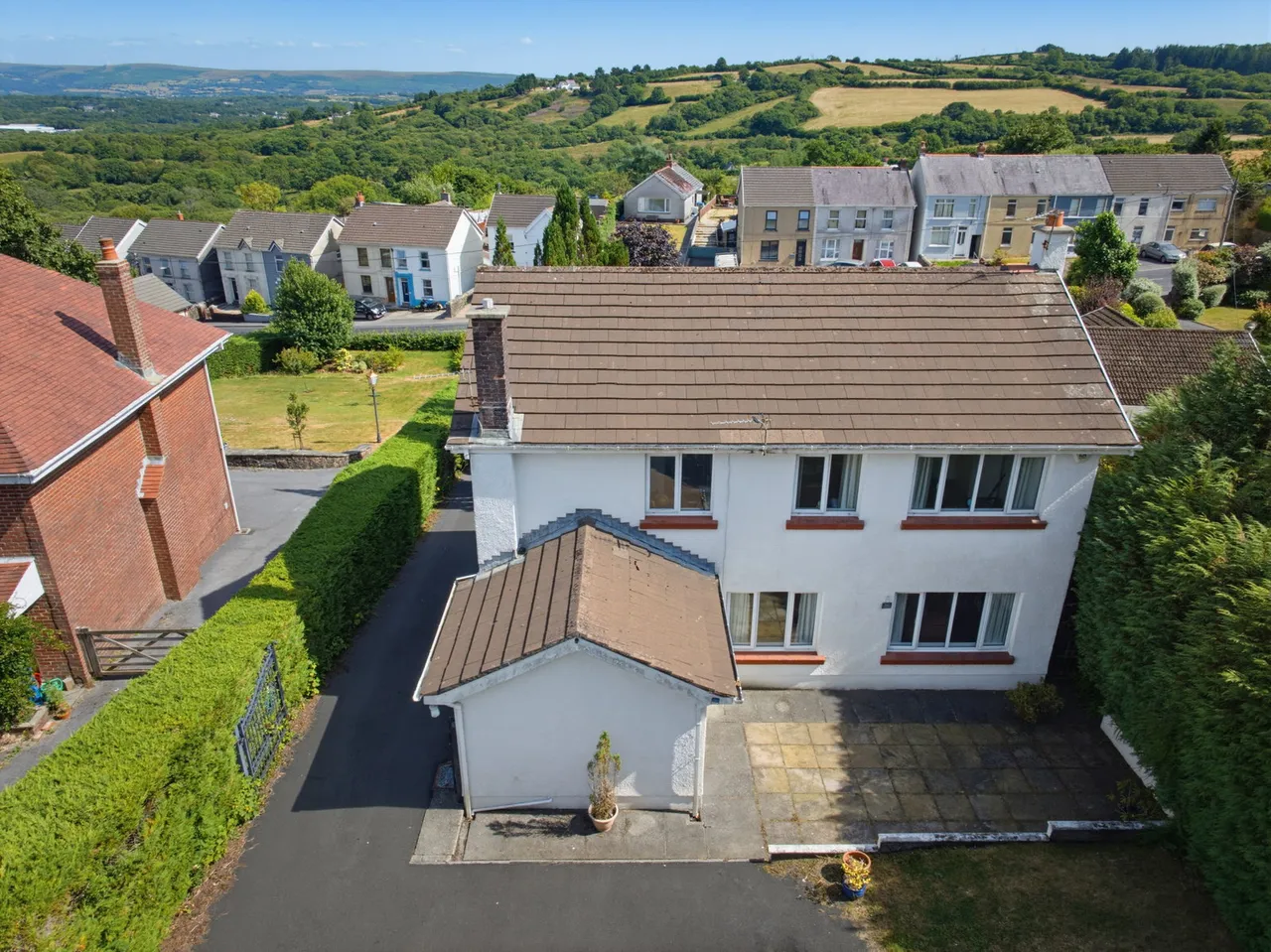 Heol Bryngwili, Cross Hands, Llanelli, SA14 6LY, photo 2