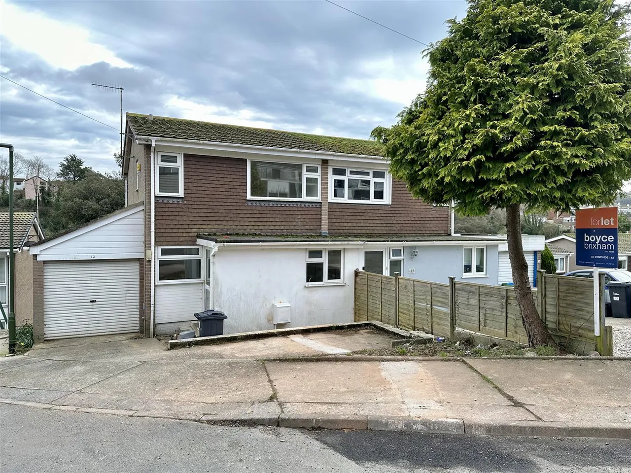 4 bed house to rent, Penpethy Close