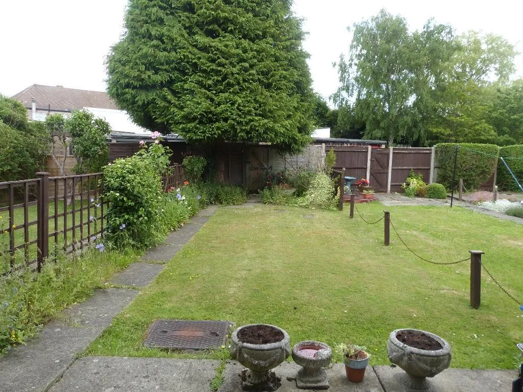Martin Close, Warlingham, photo 2