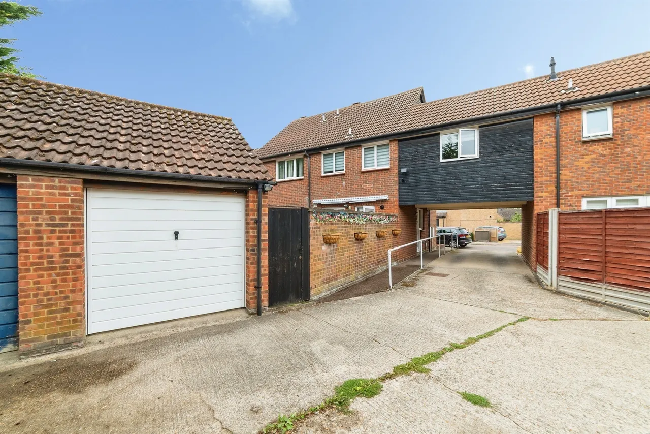 Lamb Meadow, Arlesey, SG15, photo 18