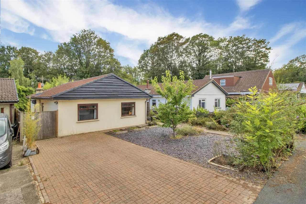 3 bed house for sale, Birch Close, Hildenborough