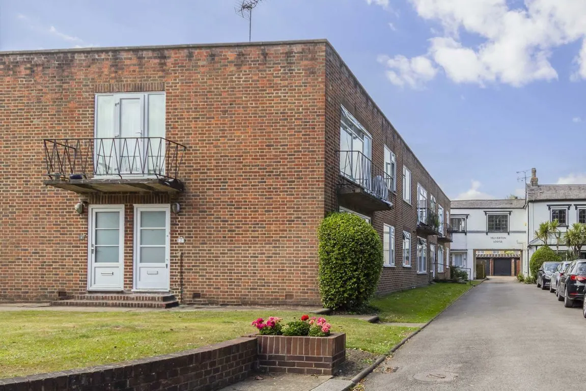 2 bed property to rent, Richmond Road, TW1