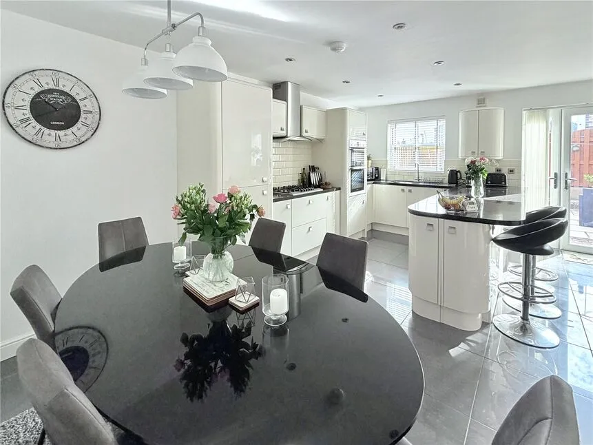 Green Street, Greasbrough Rotherham, S61, photo 2