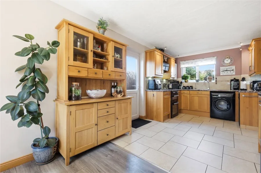 with 4 bedrooms in Steeple Bumpstead, Haverhill, CB9, photo 17