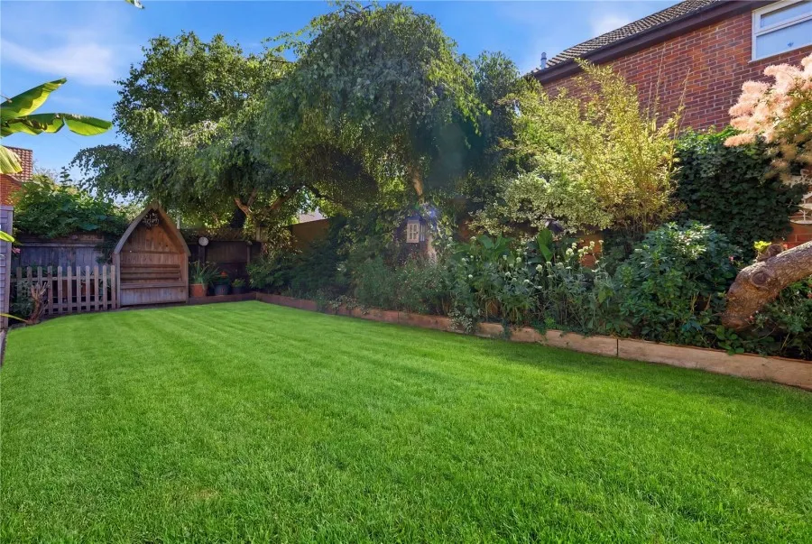 with 4 bedrooms in Steeple Bumpstead, Haverhill, CB9, photo 12