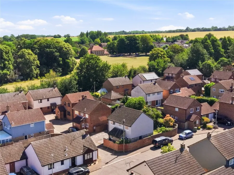 with 4 bedrooms in Steeple Bumpstead, Haverhill, CB9, photo 15