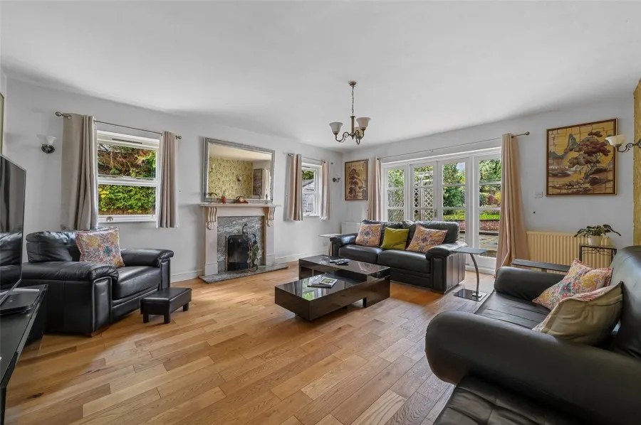 with 5 bedrooms in Harston, Cambridge, CB22, photo 9