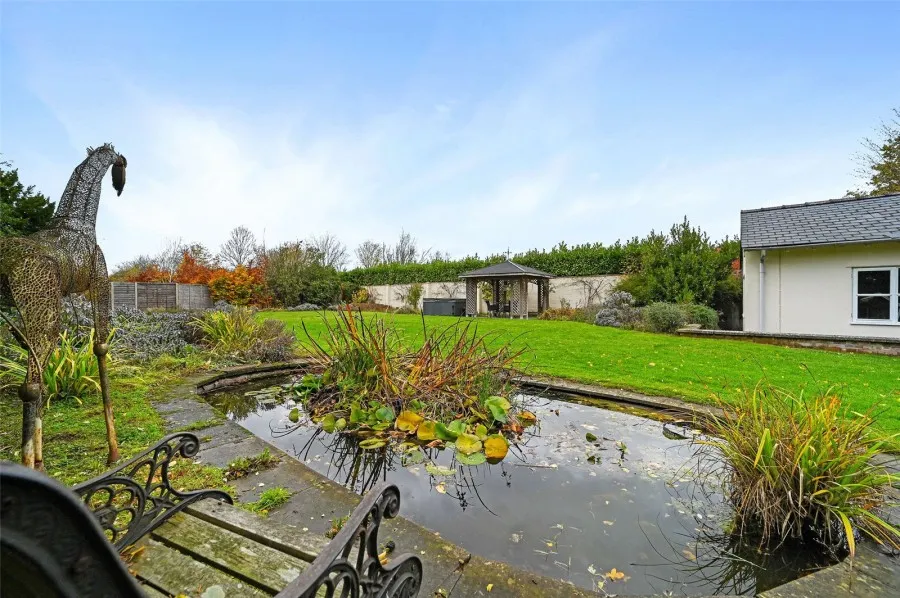 with 5 bedrooms in Harston, Cambridge, CB22, photo 37
