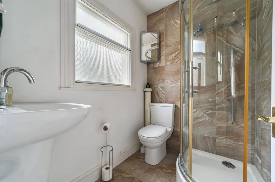 with 5 bedrooms in Harston, Cambridge, CB22, photo 24