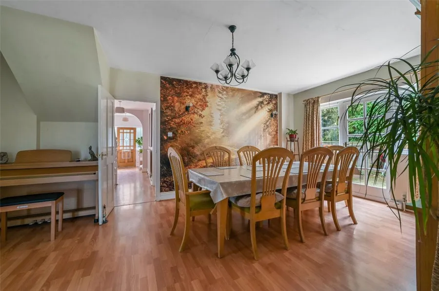 with 5 bedrooms in Harston, Cambridge, CB22, photo 8