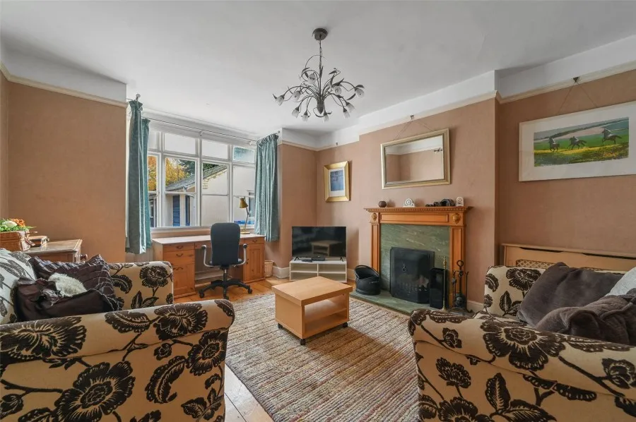 with 5 bedrooms in Harston, Cambridge, CB22, photo 10