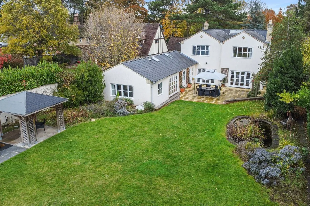5 bed house for sale, with 5 bedrooms in Harston, Cambridge, CB22